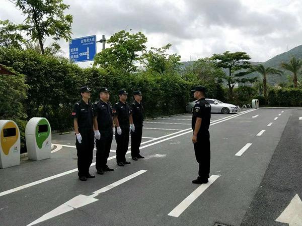 談?wù)撐飿I(yè)安保服務(wù)標準？
